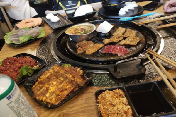 赞酱特色石棉烤肉