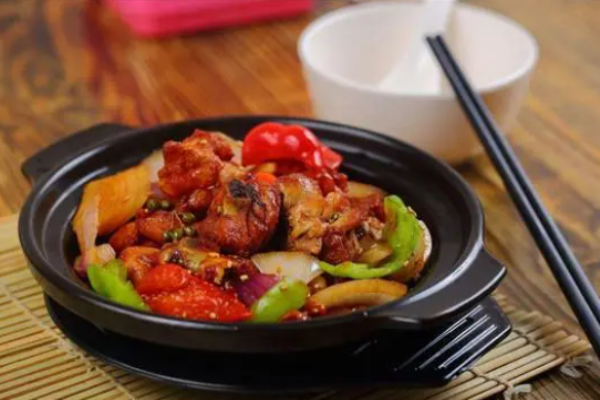 傣晓妹瓦香鸡黄焖鸡