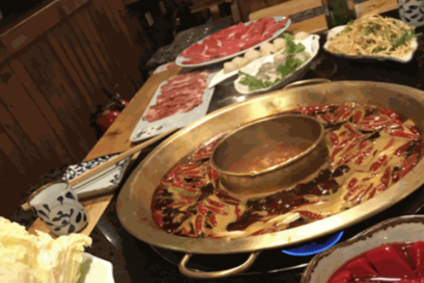 渝九门火锅