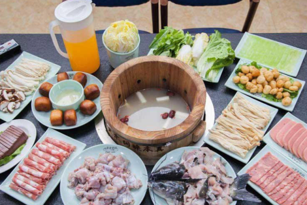 渔上俏喷泉火锅