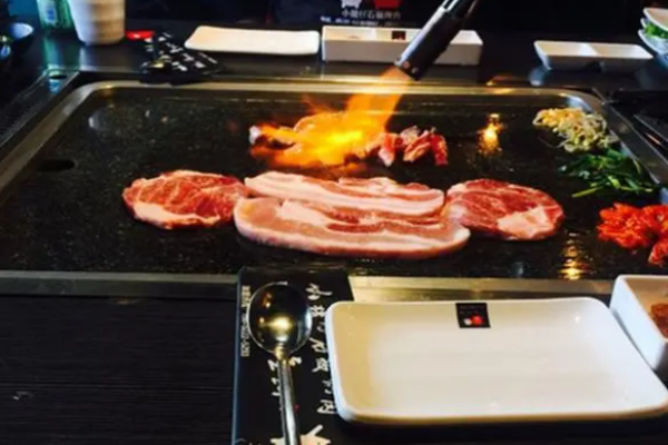 猪的故事石板烤肉