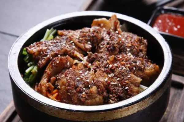 拾丈香烤肉拌饭