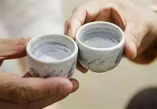 爵泰白酒