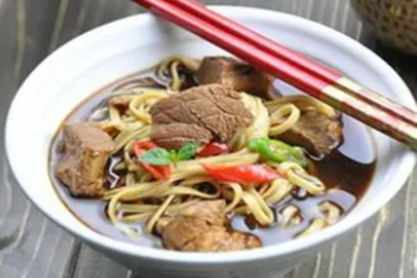宏爷牛肉面