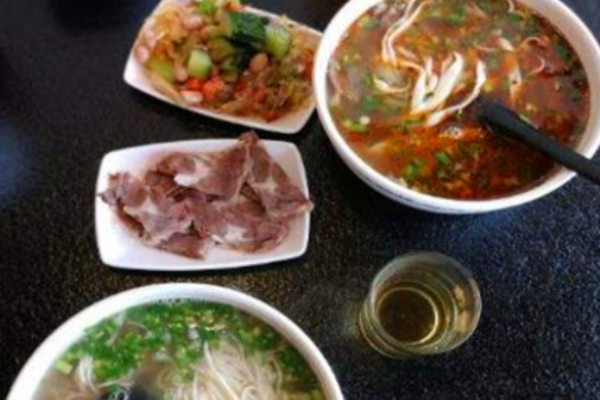 牛拉拉牛肉面