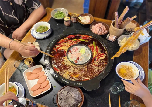 百年口碑老火锅