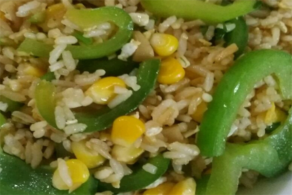 一枝青椒炒饭