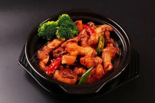 魏小宝黄焖鸡米饭