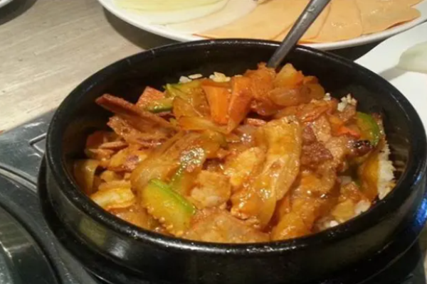 钱小饭卤肉饭