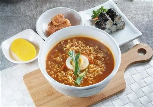 鲜小二泡面小食堂