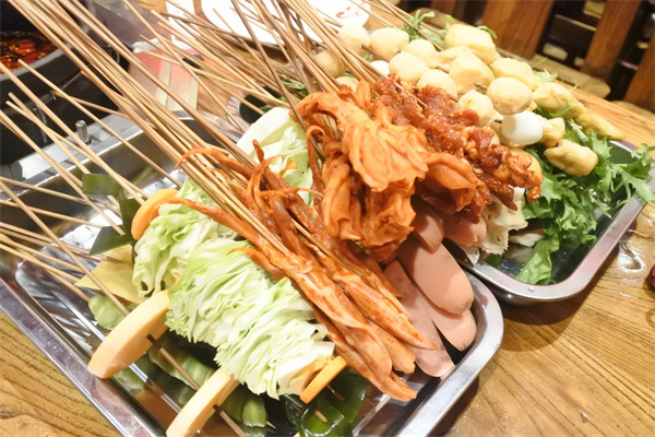 红孩儿泥锅麻辣涮串