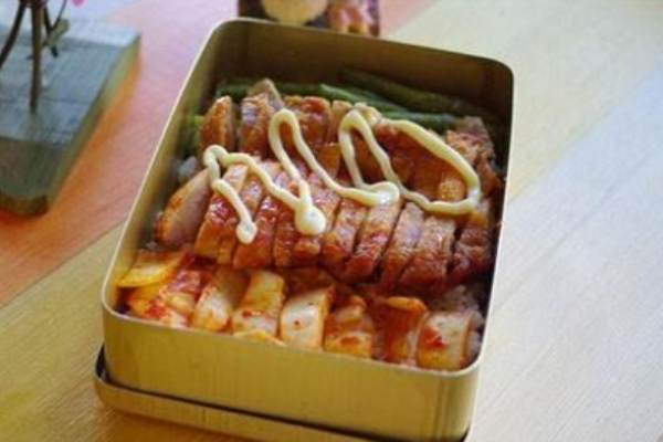 快美佳烤肉拌饭