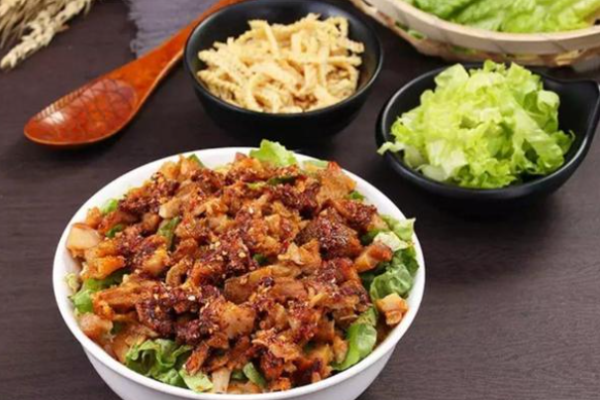 卉小卉烤肉拌饭