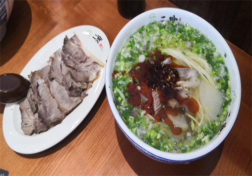 二宽兰州牛肉拉面
