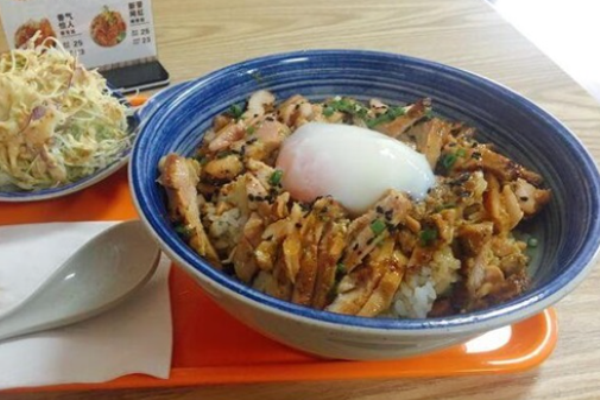 大碗丼烧肉饭