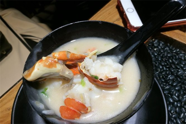 潮满味潮汕砂锅粥
