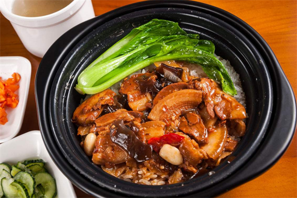 暖记煲仔饭