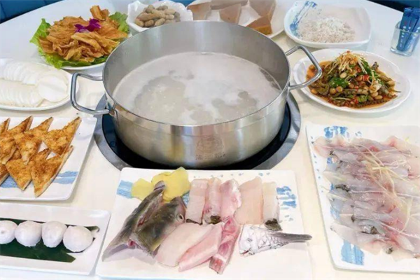 翠鱼门脆鲩火锅
