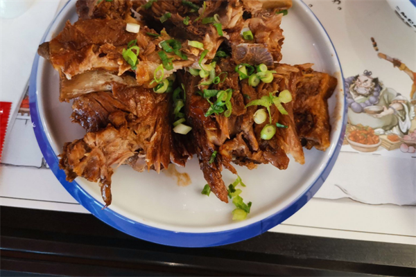 二师兄的脊梁骨头饭