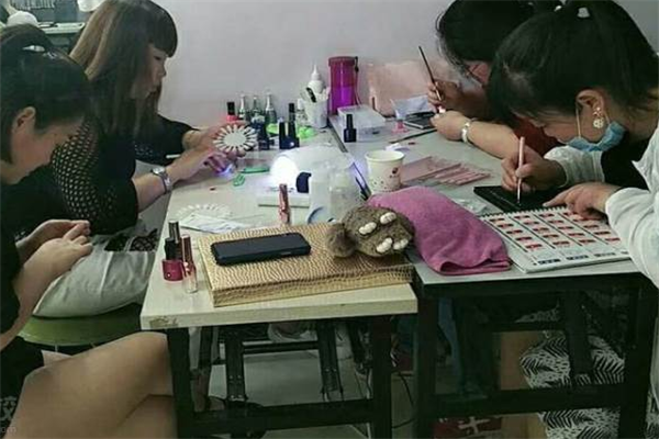 玫丽秀国际美妆培训