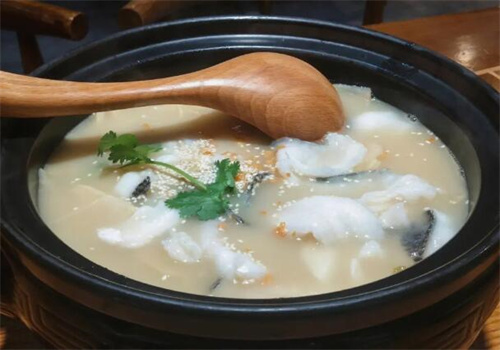 川嬢嬢酸菜鱼米饭