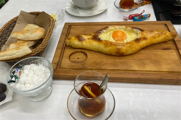 伊鸿哈利穆餐厅