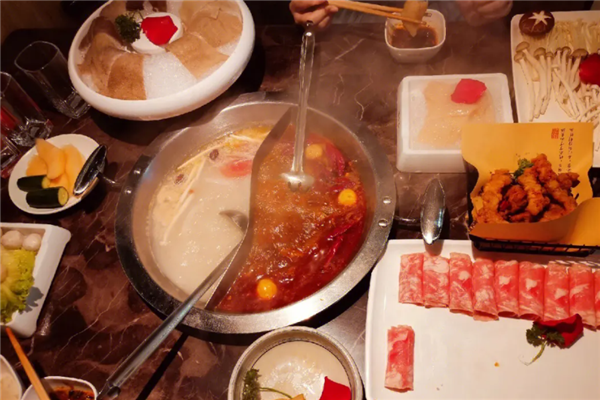 捞玖门火锅