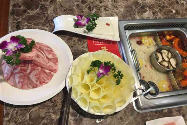 捞玖门火锅