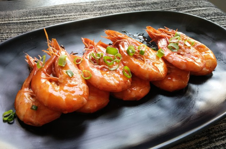 小李子油焖大虾