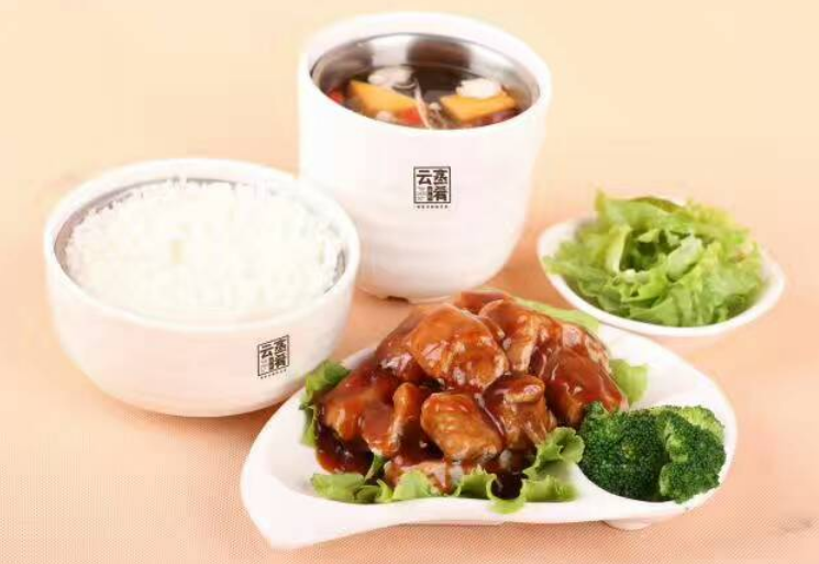 云蒸肴快餐