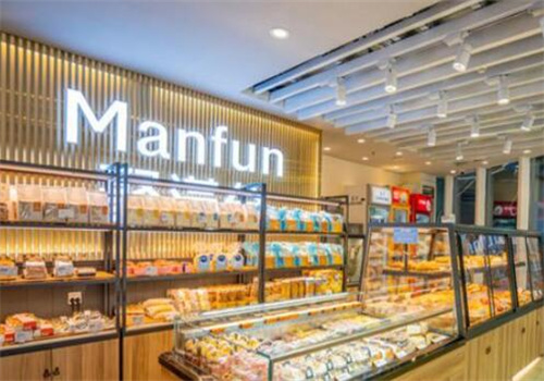 Manfun聚满分西点
