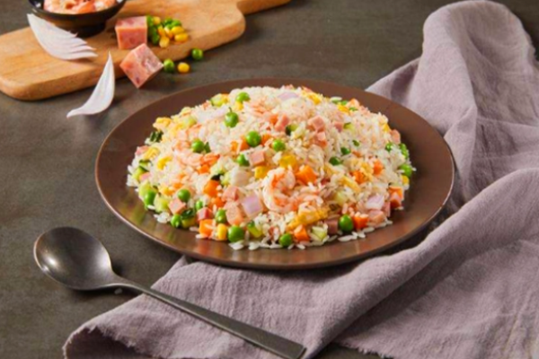 炒饭很嗨易拉罐茶油炒饭