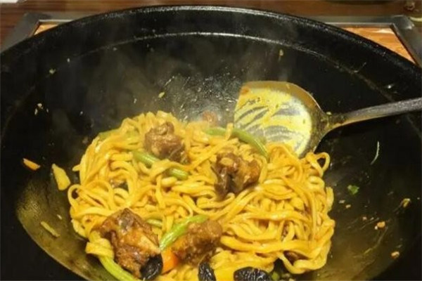 杜记铁锅焖面