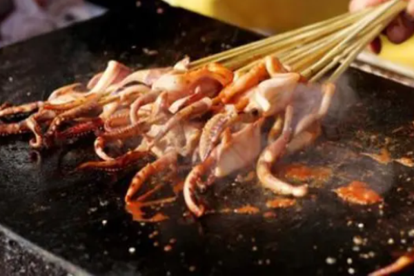 西鱿伏腰烤串