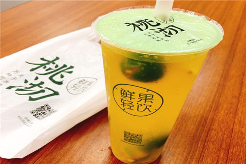 桃沏鲜果轻饮