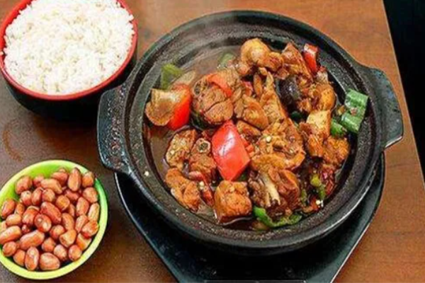 魏小宝黄焖鸡米饭