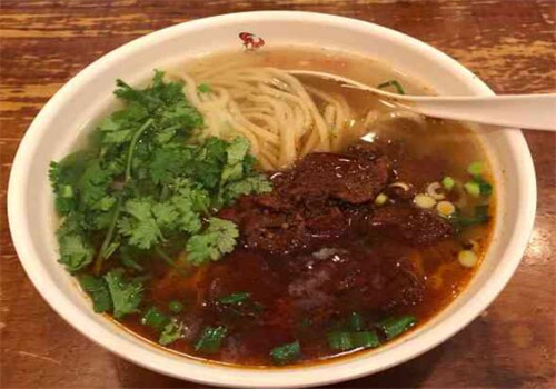 春天牛肉面馆