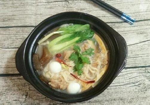 食面八方砂锅面