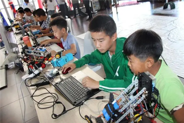 青少年机器人编程培训机构