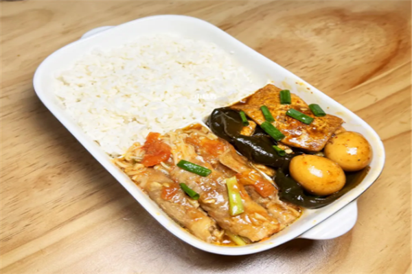 饭香老饭盒加盟
