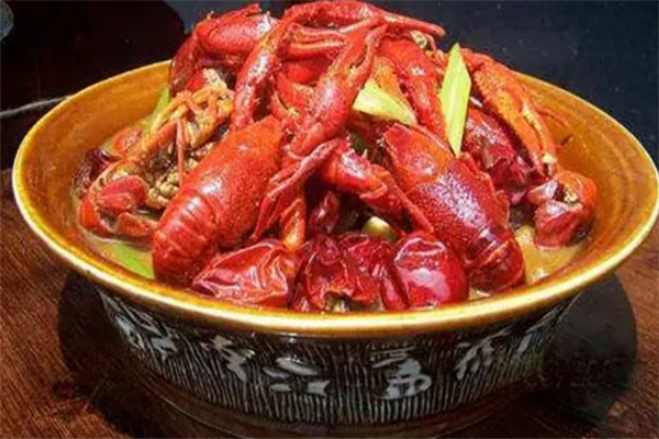 高大龙虾