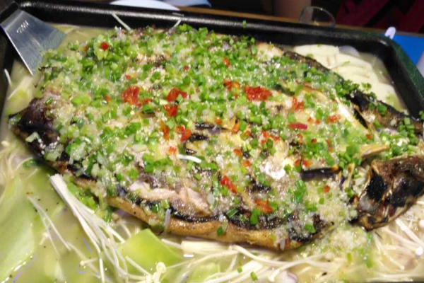 飞碟烤鱼加盟