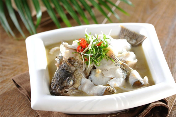 迅克酸菜鲈鱼