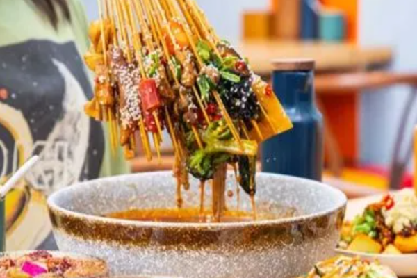 串雀冷锅串串加盟