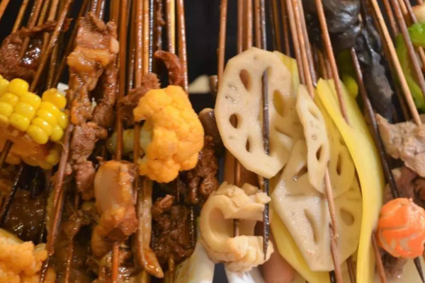 串雀冷锅串串加盟
