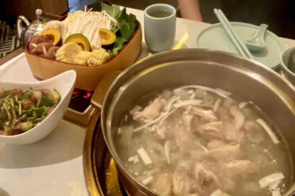 东润四季椰子鸡加盟