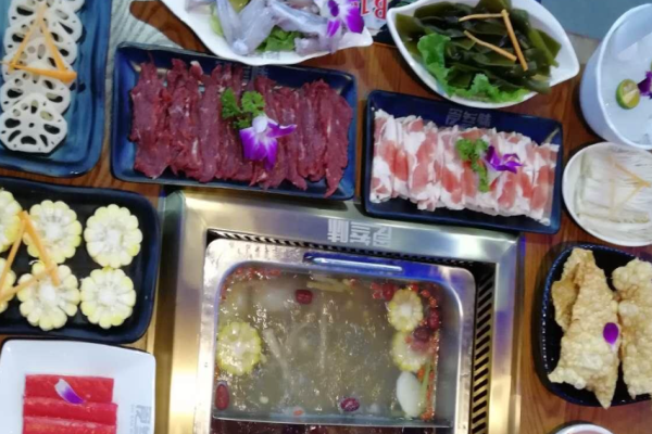 食叁味火锅加盟