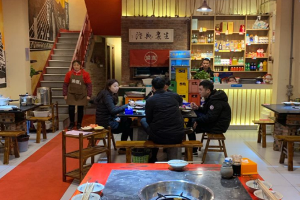 渝熹老火锅加盟