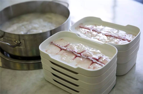 佳鱼居斑鱼火锅