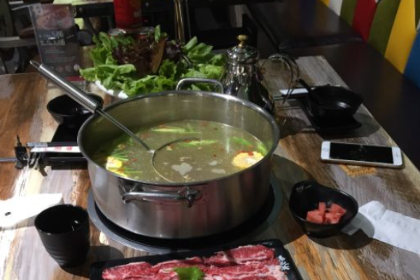 潮牛庄园鲜牛肉火锅加盟